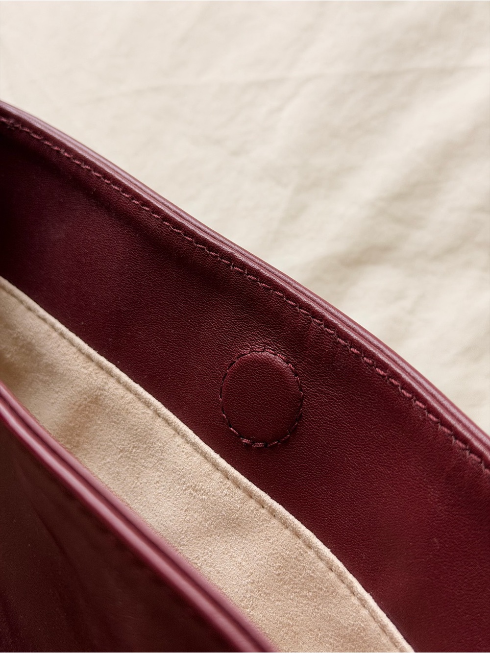 Matisse Vancouver Bucket Bag in Wine - Picture 7 of 11